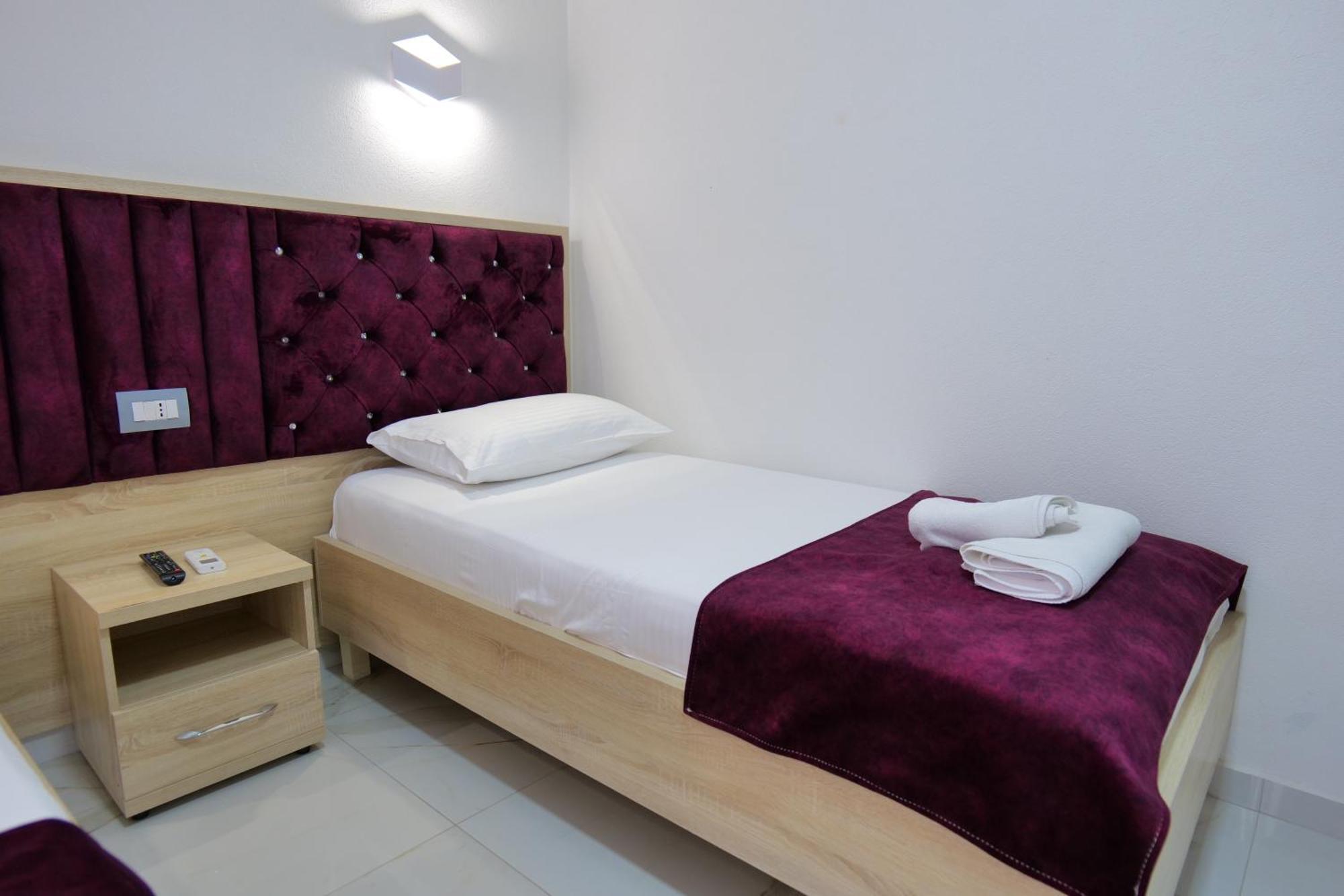 Hotel Vathi Ksamil Kültér fotó