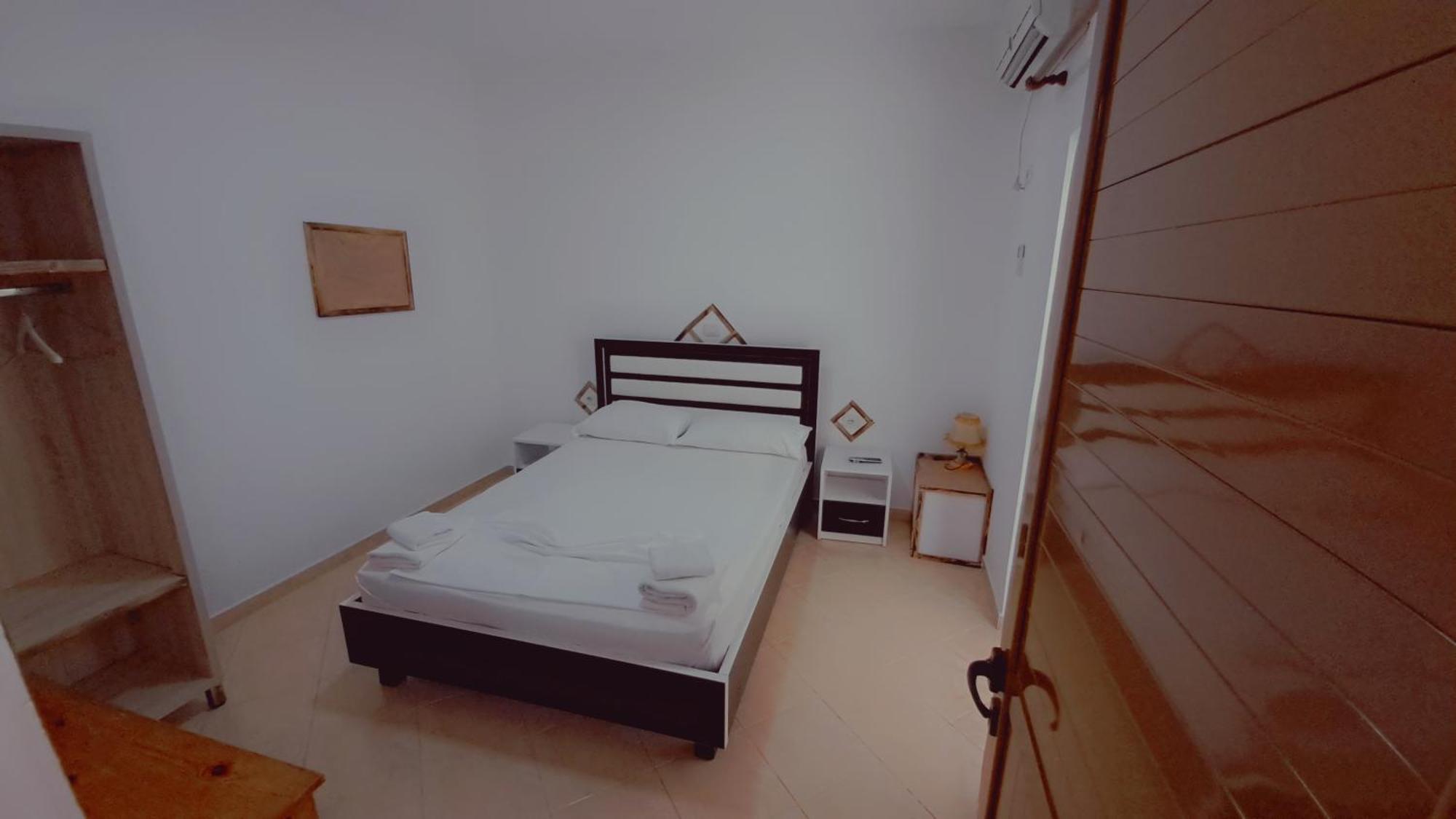 Hotel Vathi Ksamil Kültér fotó